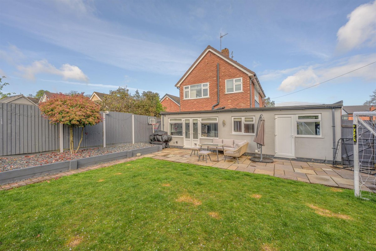 Whitehall Road, Kingswinford, DY6 9DY