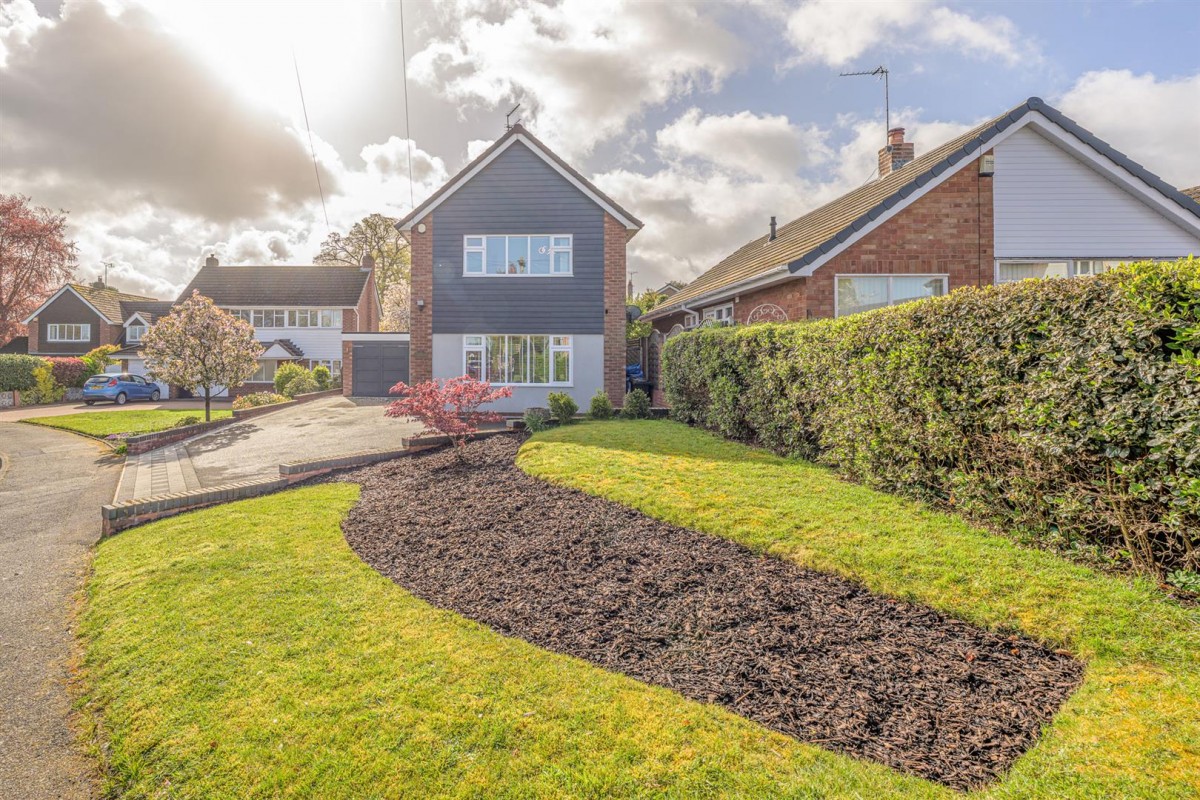 Whitehall Road, Kingswinford, DY6 9DY