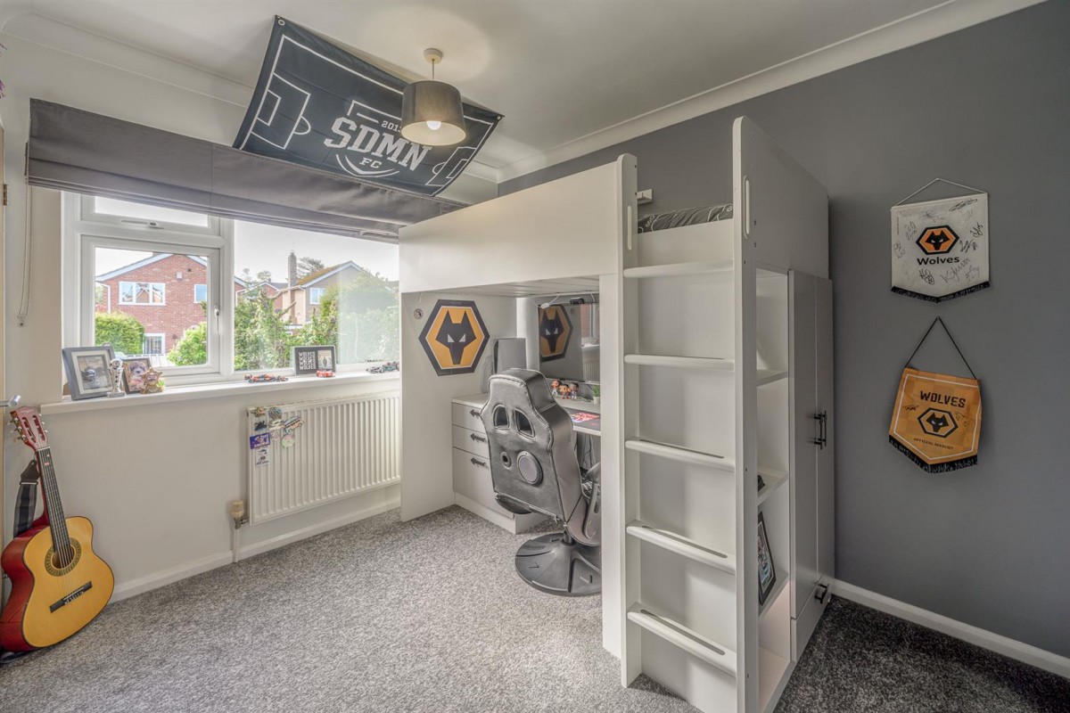 Whitehall Road, Kingswinford, DY6 9DY