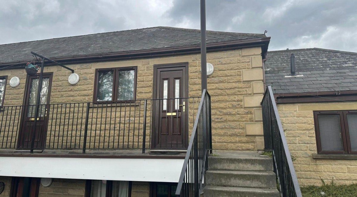 Oakland Court, Batley, WF17 5LT