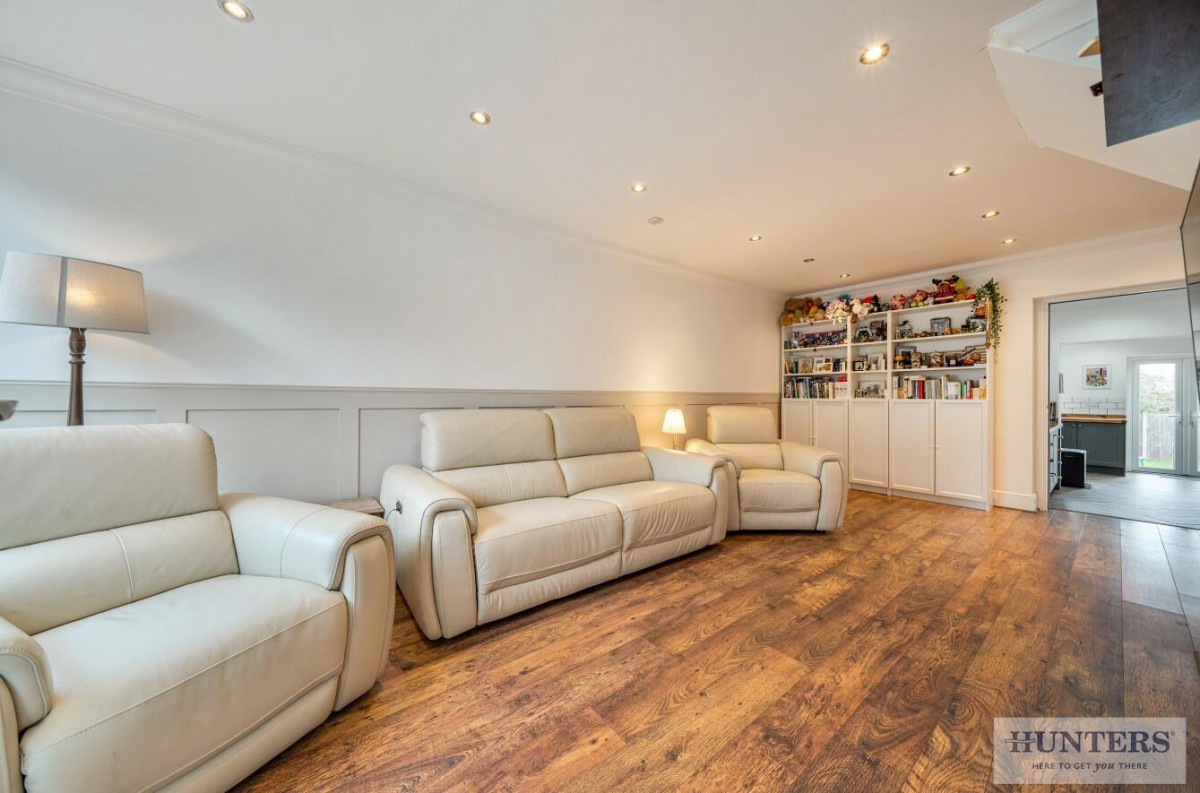 Holmsdale Grove, Bexleyheath, Kent, DA7 6PA