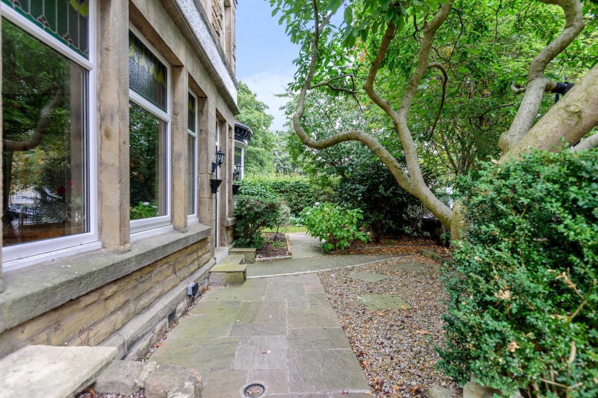 Dragon Parade, Harrogate