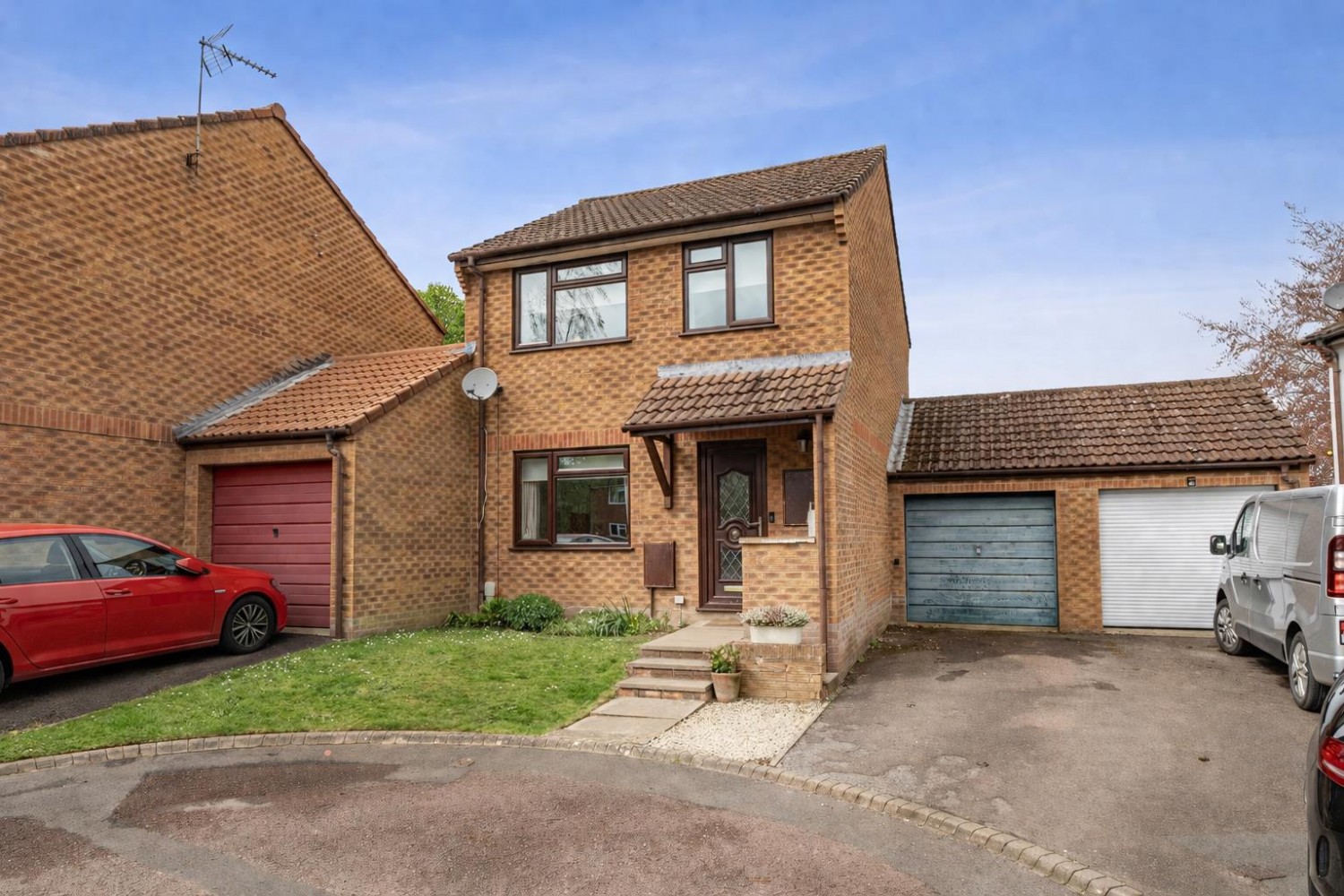 3 bedroom House for sale in Ash Close, Cam, Dursley