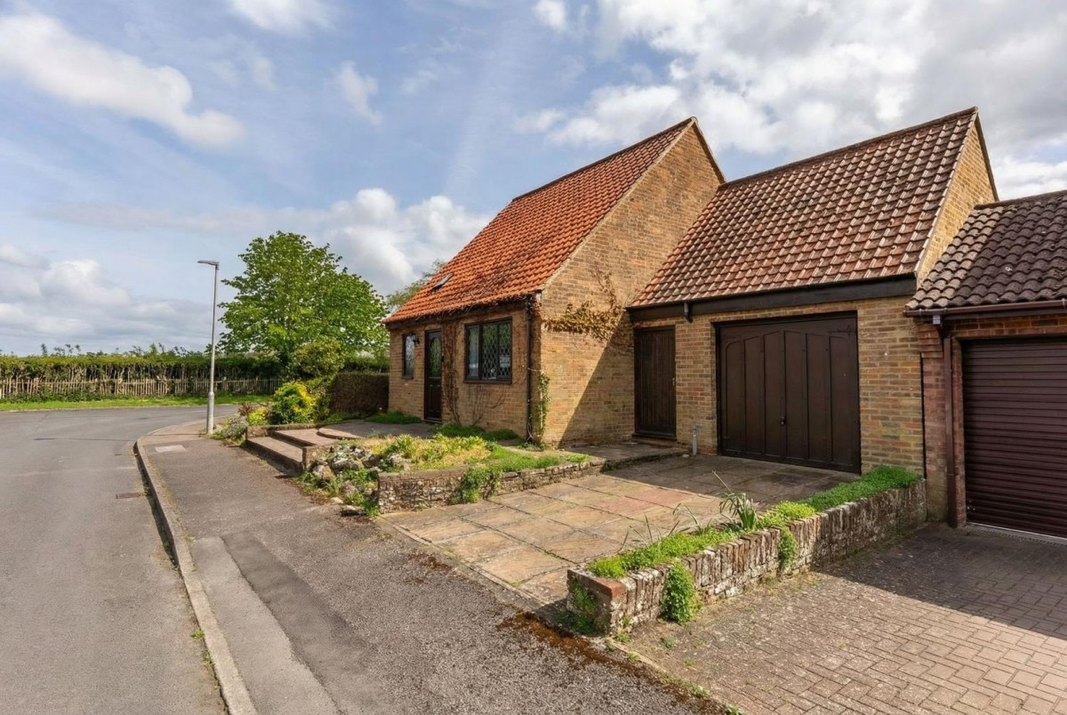 Moorlands Road, Wing, Leighton Buzzard