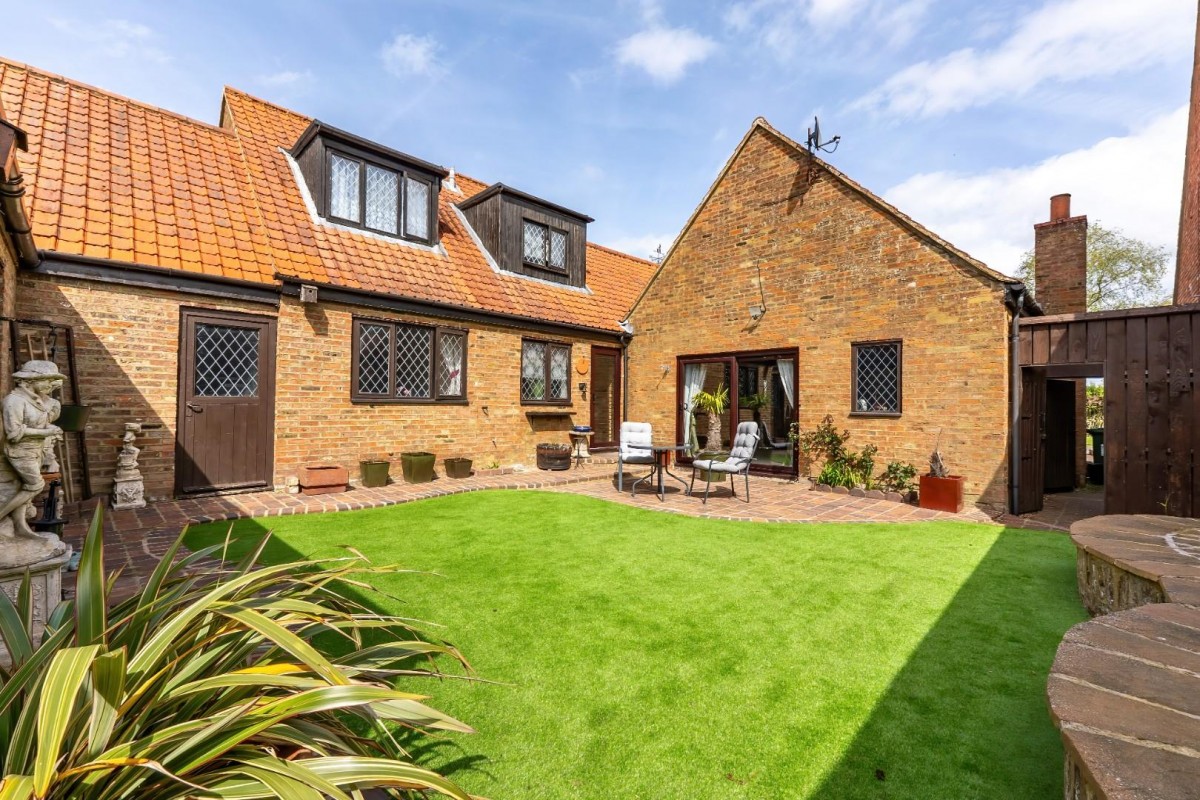 Moorlands Road, Wing, Leighton Buzzard