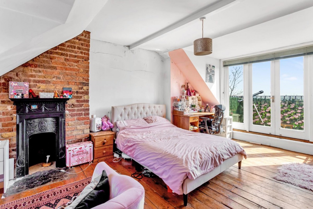 Castlewood Road, London, N16