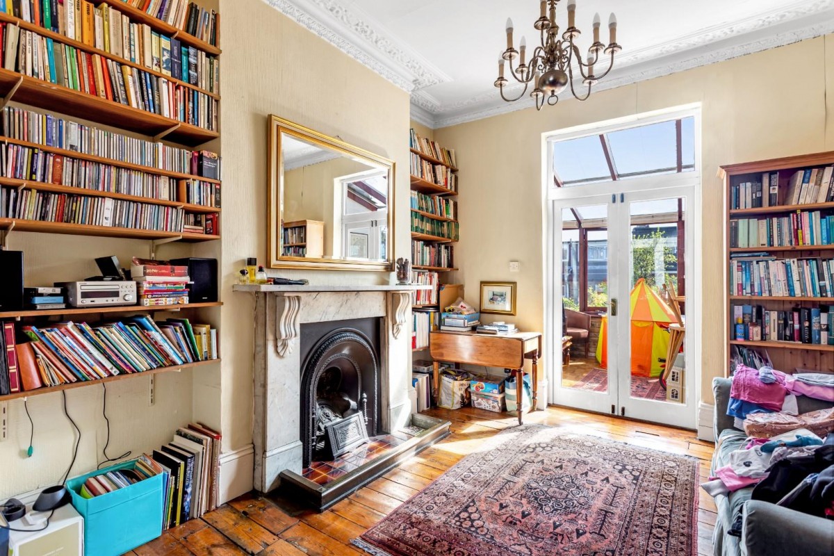 Castlewood Road, London, N16