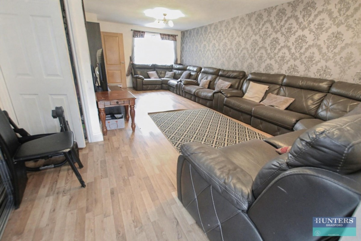 Wrigley Avenue Bradford, BD4 6BB