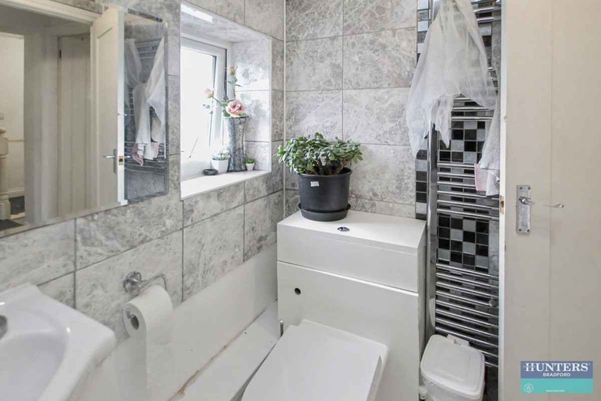 Wrigley Avenue Bradford, BD4 6BB