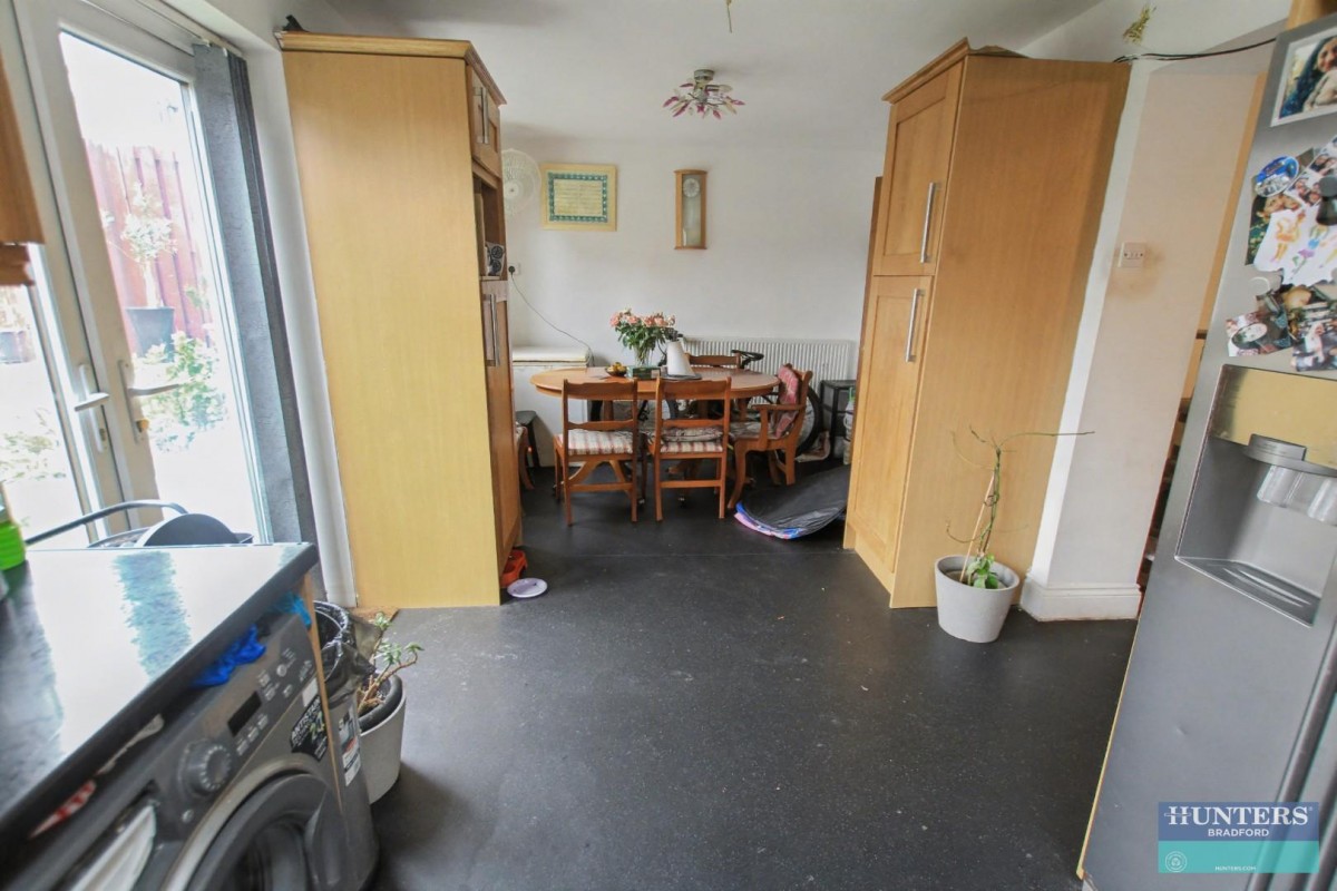 Wrigley Avenue Bradford, BD4 6BB