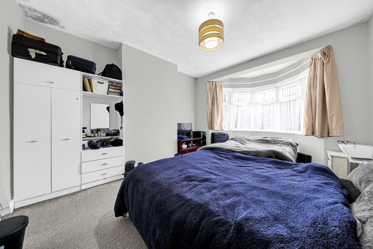 Whalebone Lane North, Chadwell Heath, RM6