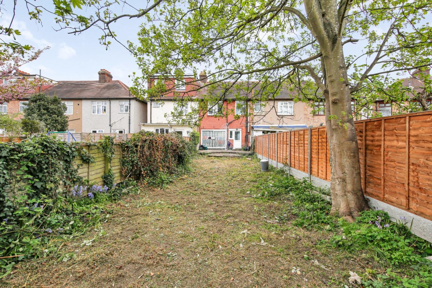 Whalebone Lane North, Chadwell Heath, RM6