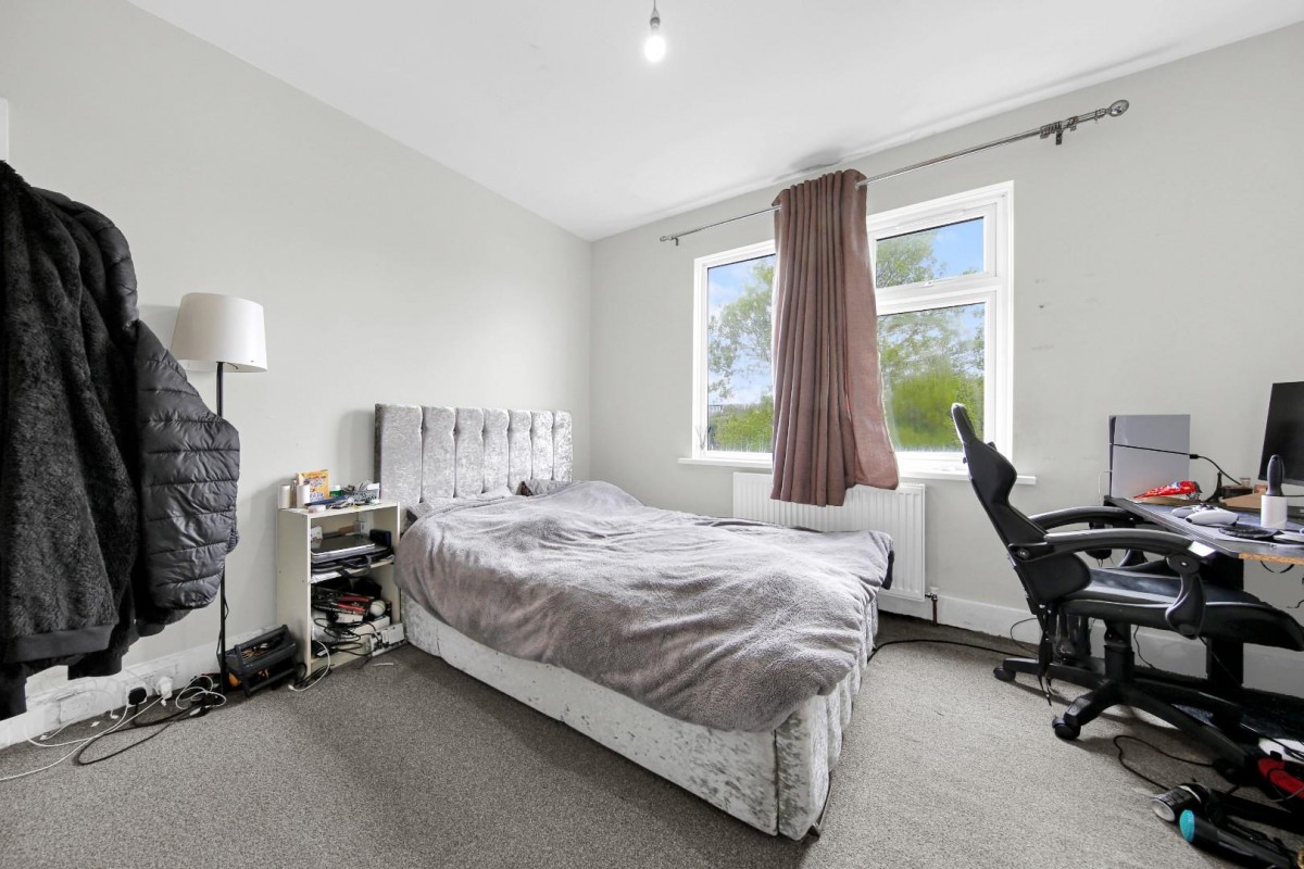 Whalebone Lane North, Chadwell Heath, RM6