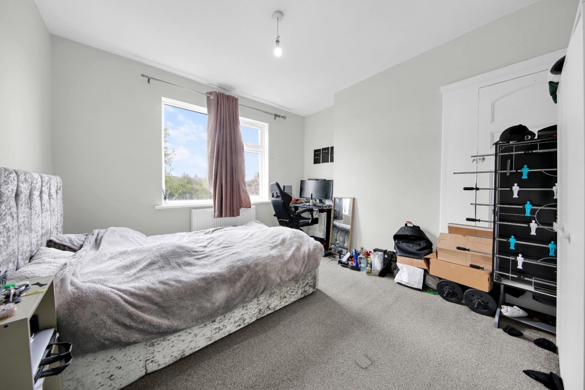 Whalebone Lane North, Chadwell Heath, RM6