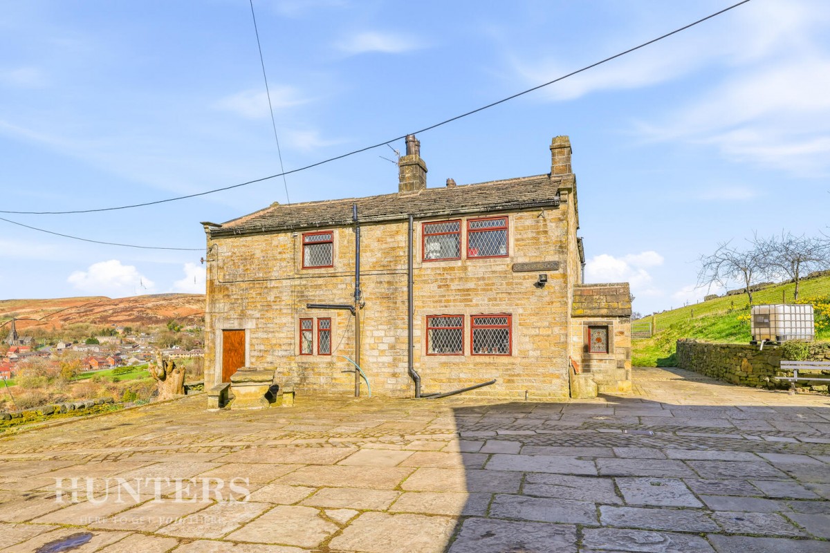 Sladen Fold Farm, Lightowlers Lane, Littleborough, OL15 0LP