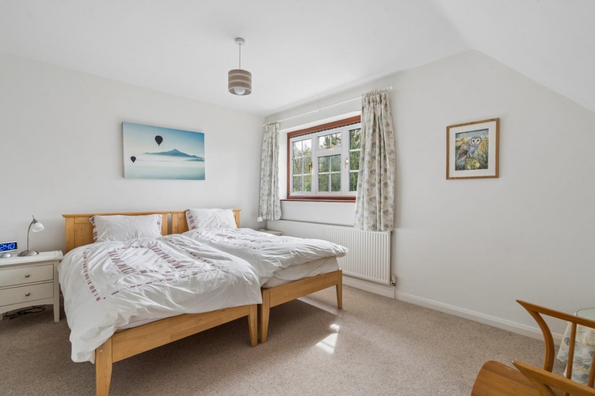 The Leys, Chesham Bois, Amersham, Buckinghamshire, HP6 5NP