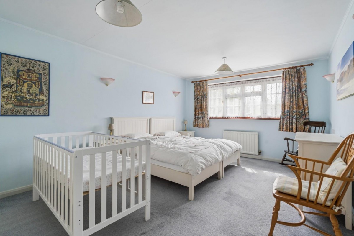 The Leys, Chesham Bois, Amersham, Buckinghamshire, HP6 5NP