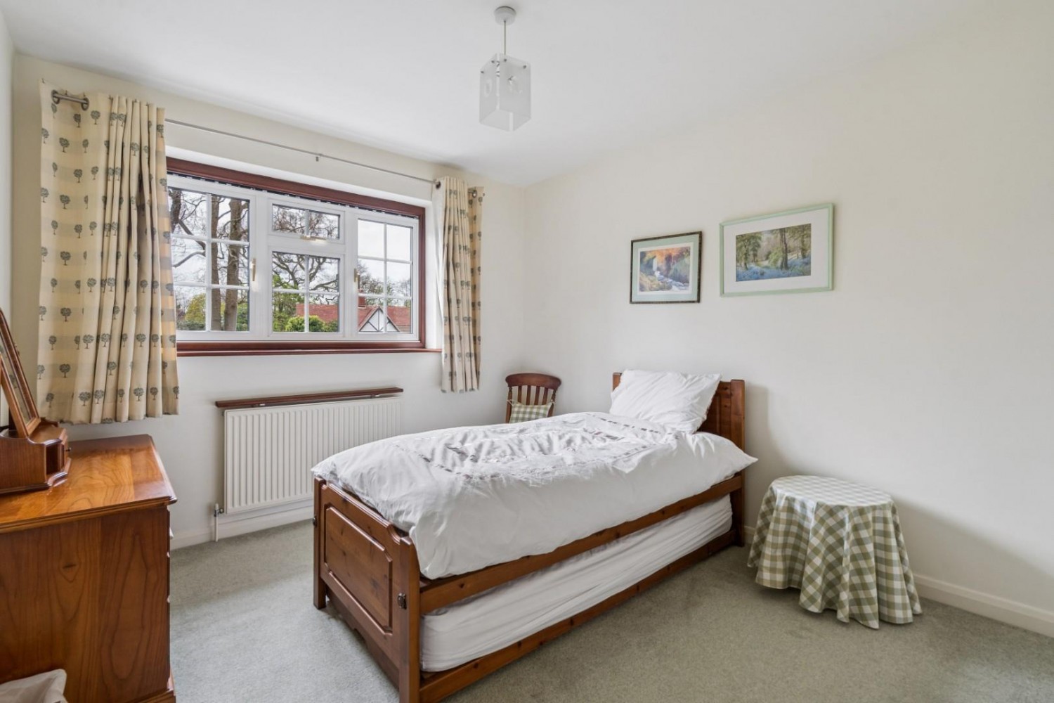 The Leys, Chesham Bois, Amersham, Buckinghamshire, HP6 5NP