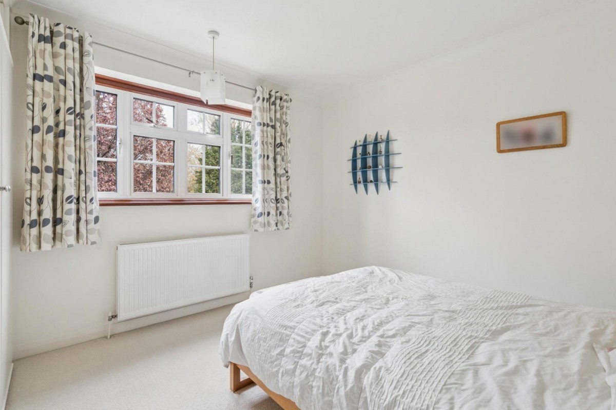 The Leys, Chesham Bois, Amersham, Buckinghamshire, HP6 5NP