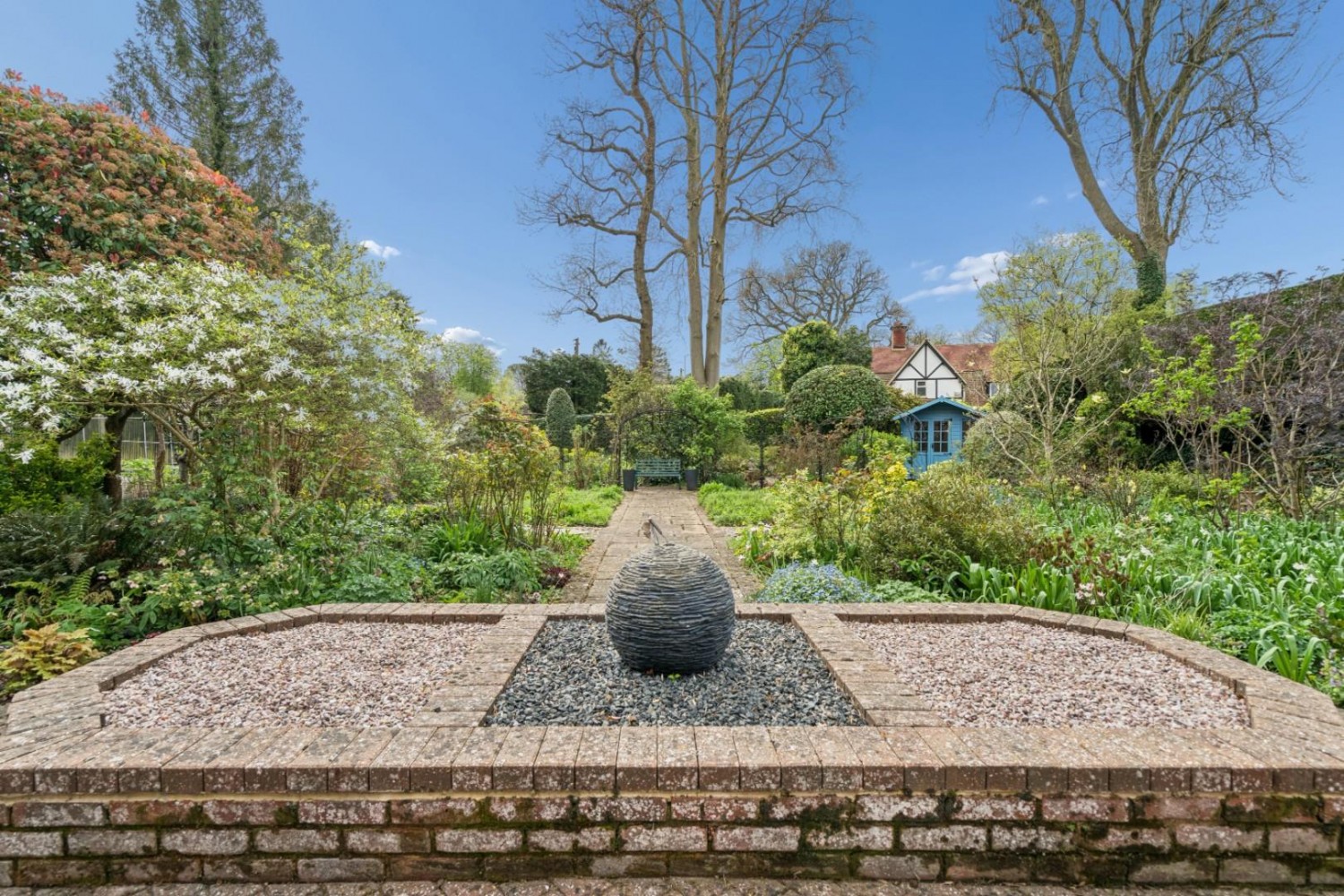 The Leys, Chesham Bois, Amersham, Buckinghamshire, HP6 5NP