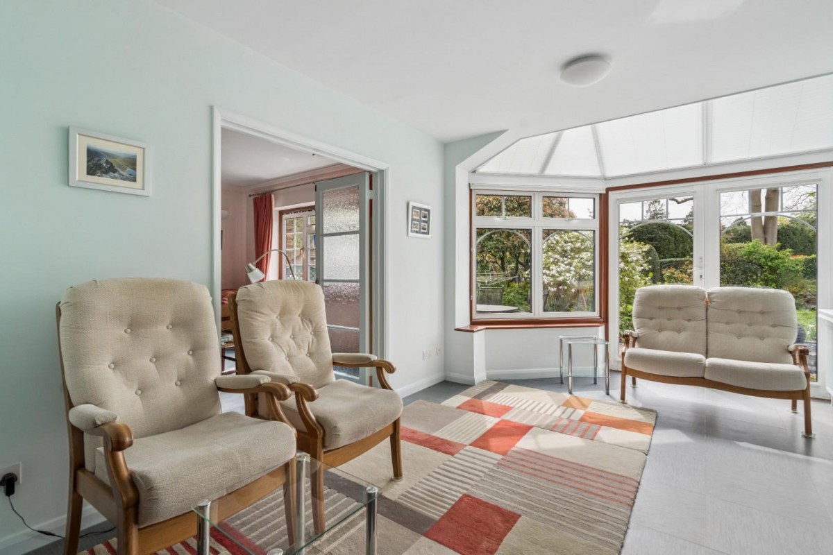 The Leys, Chesham Bois, Amersham, Buckinghamshire, HP6 5NP