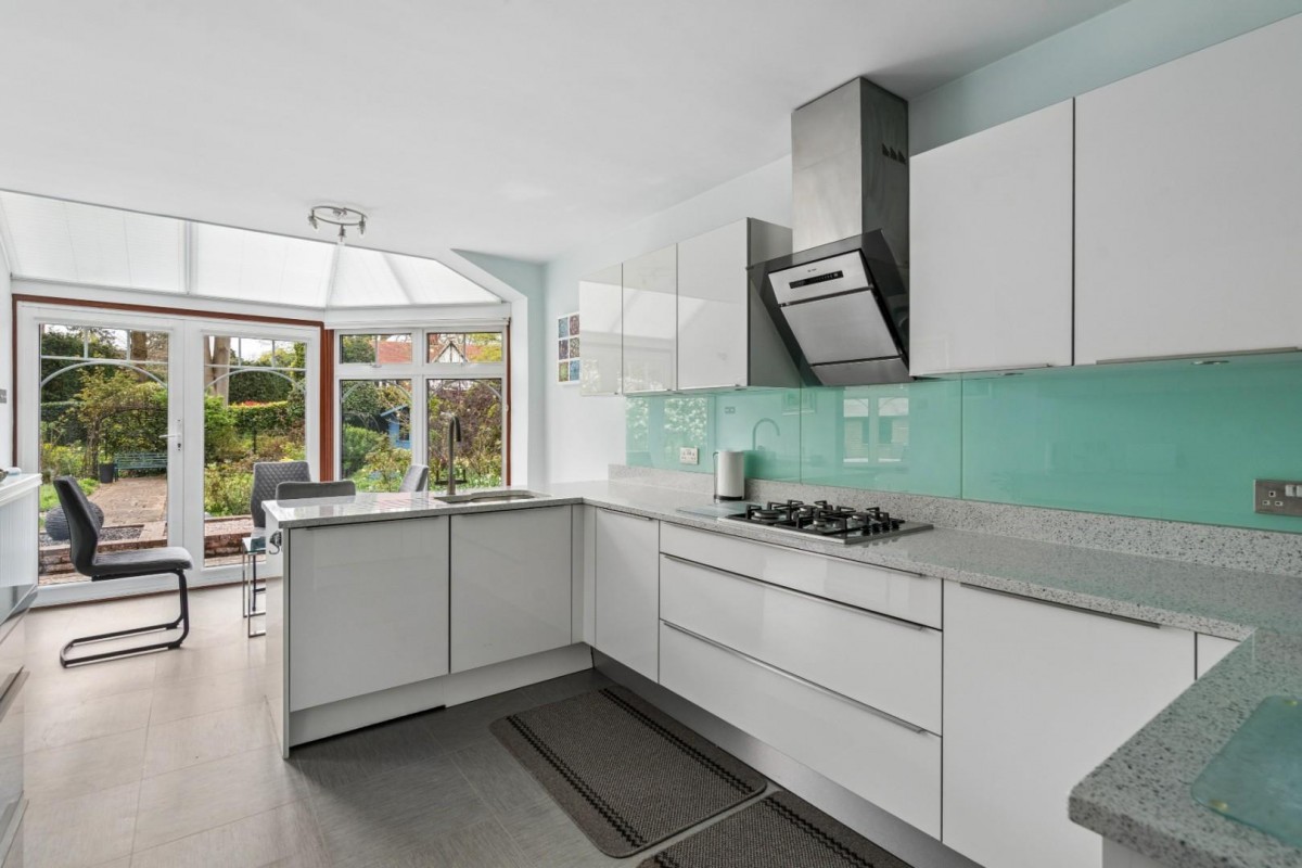 The Leys, Chesham Bois, Amersham, Buckinghamshire, HP6 5NP