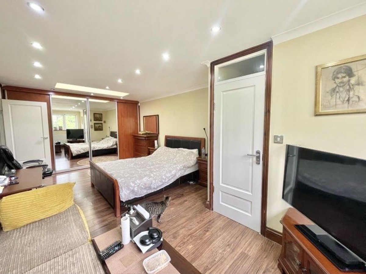 Minterne Waye, Hayes, UB4 0PF