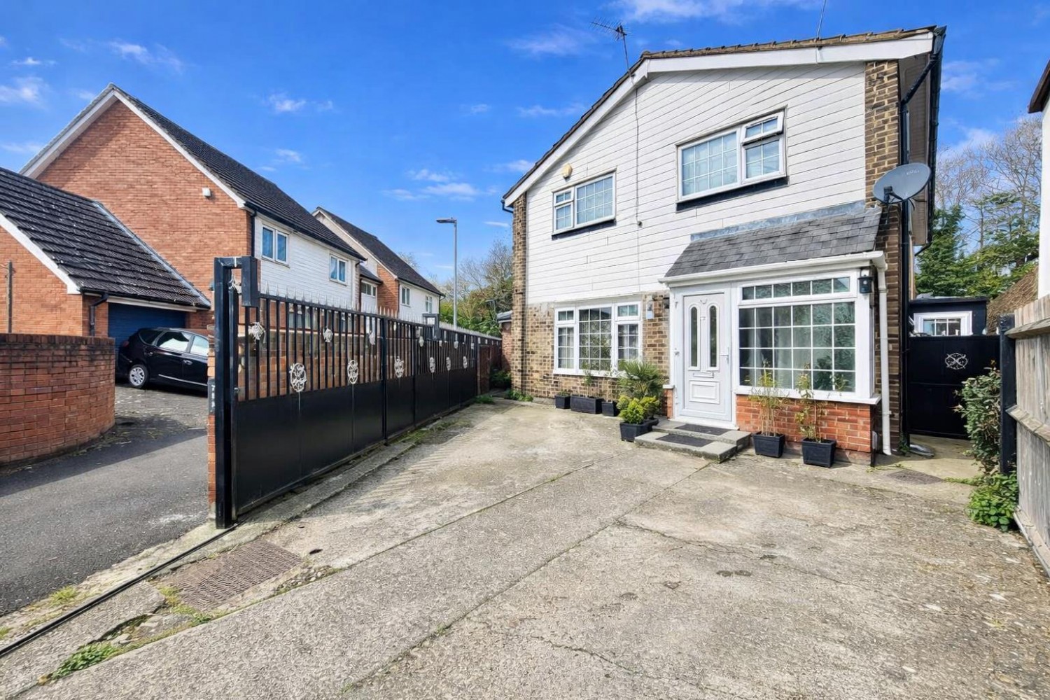 Minterne Waye, Hayes, UB4 0PF