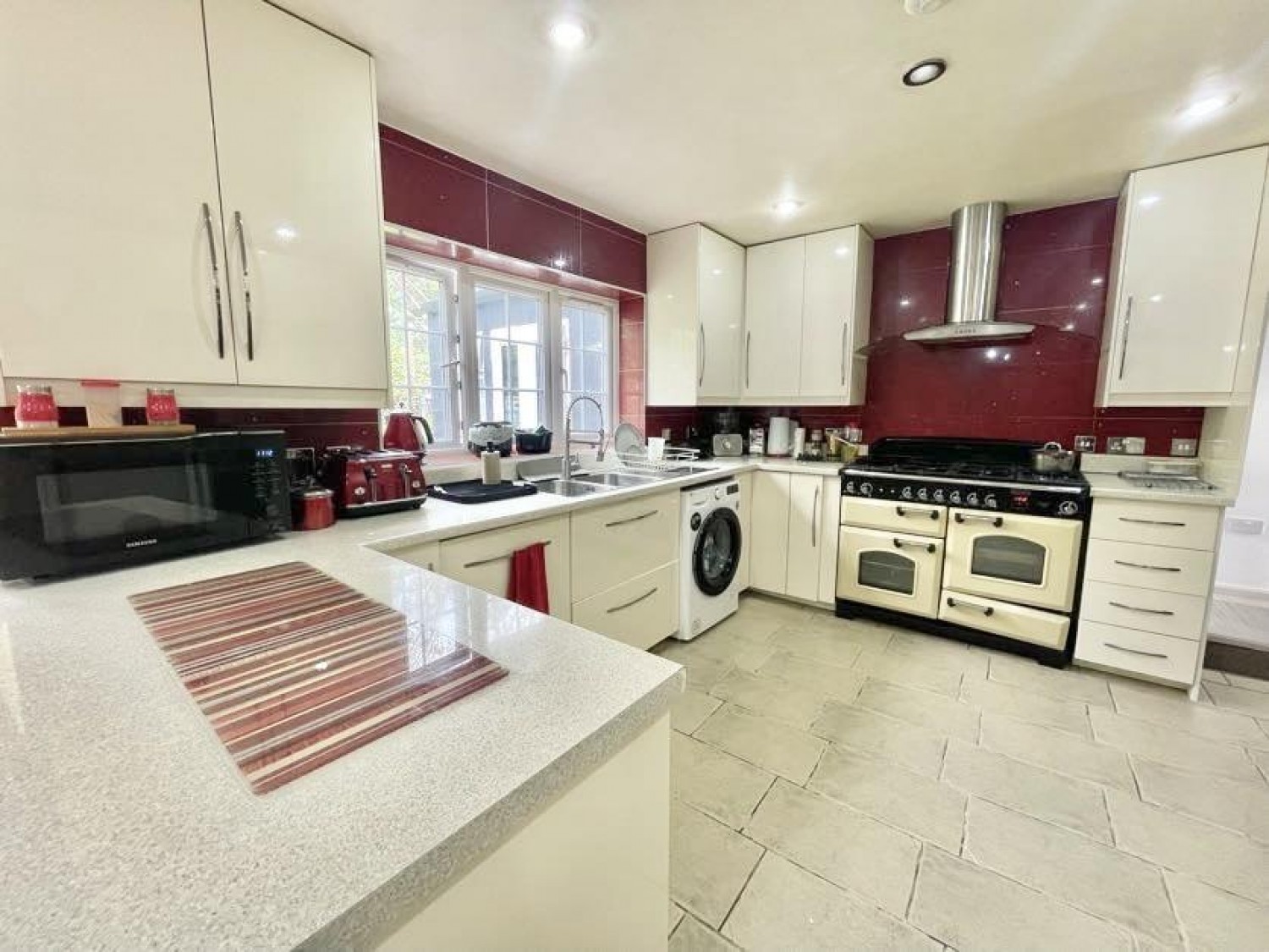 Minterne Waye, Hayes, UB4 0PF