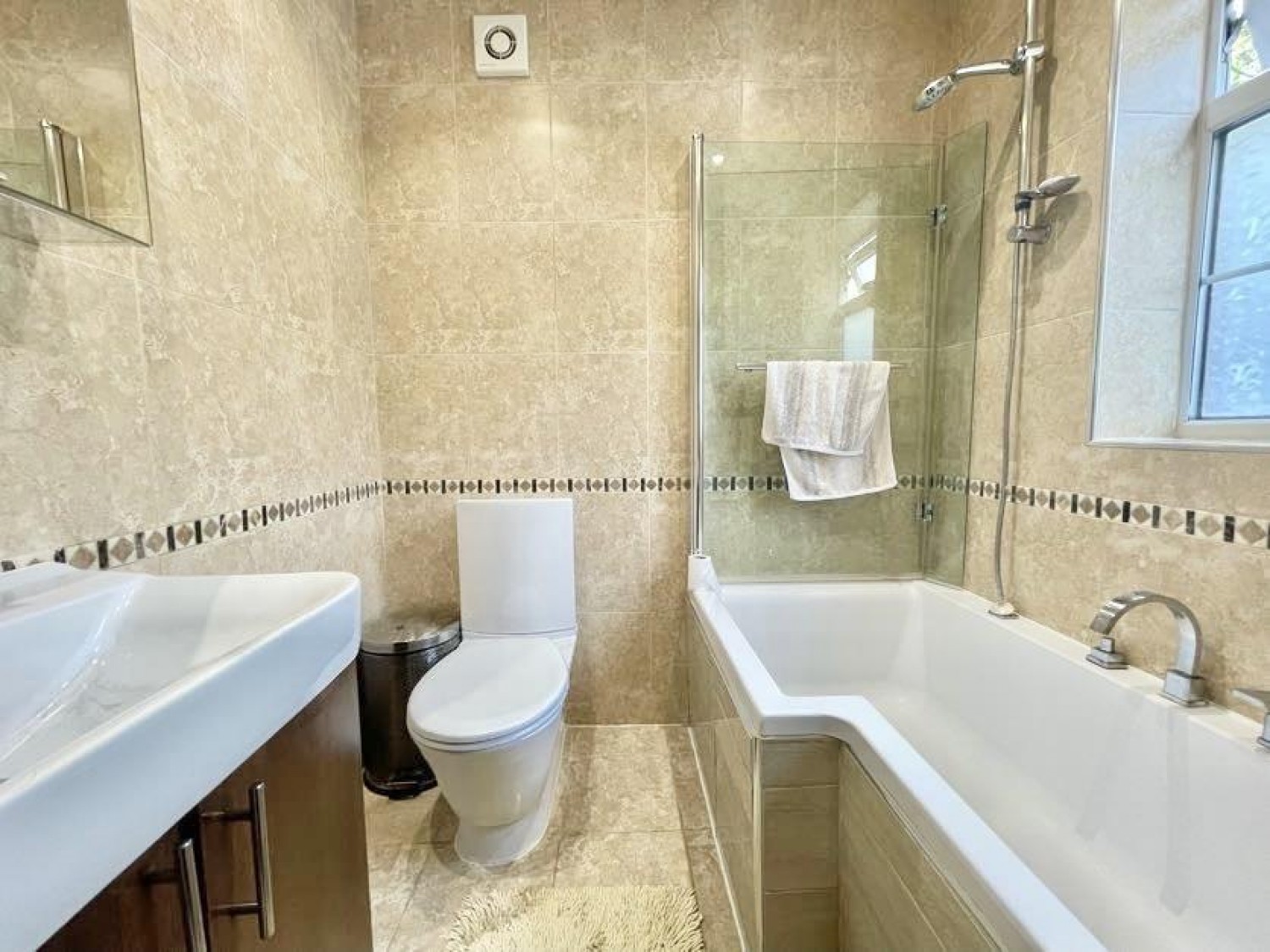 Minterne Waye, Hayes, UB4 0PF