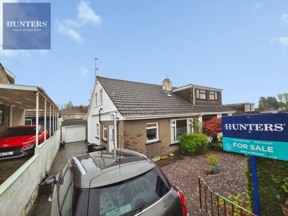 Caer Berllan, Pencoed, Bridgend, CF35 6RR