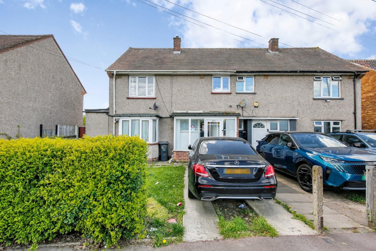 Rose Lane, Romford, RM6