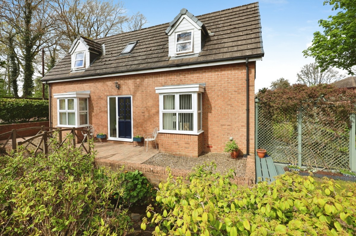 Vicarage Close, Howden Le Wear, Crook, DL15 8RB