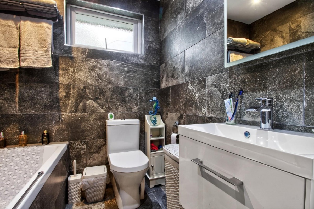 Electric Avenue Harrogate HG1 2BB