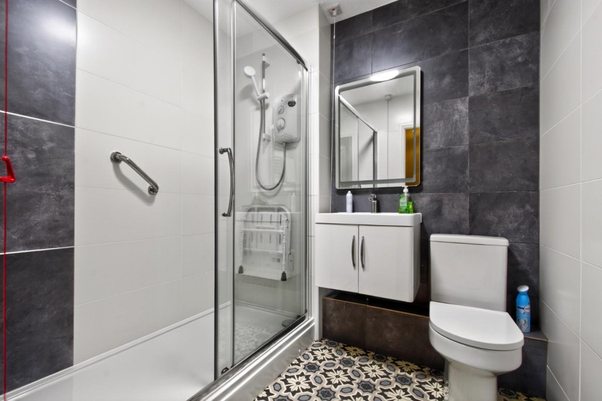 Oak Tree Lodge, Harlow Manor Park