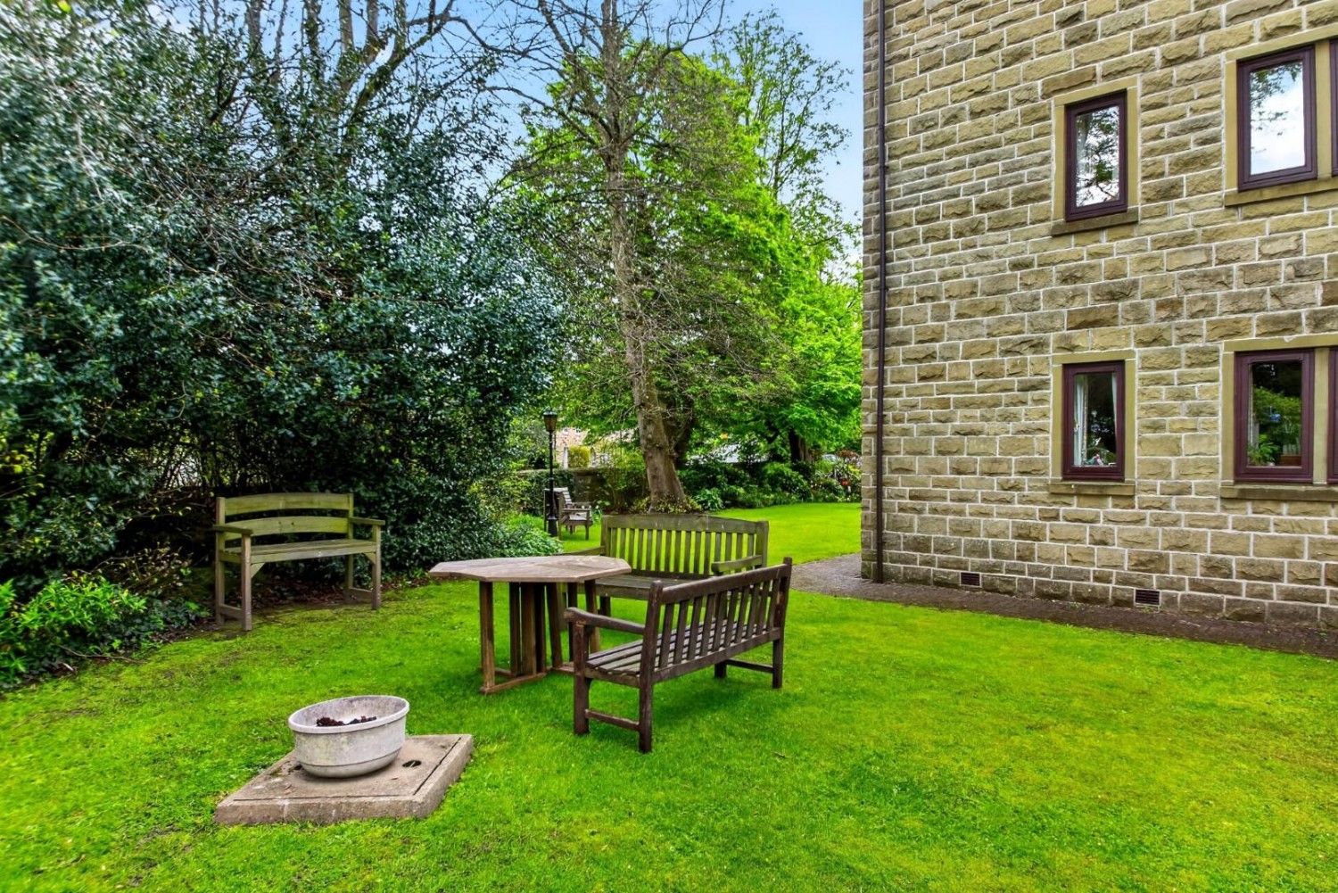 Oak Tree Lodge, Harlow Manor Park