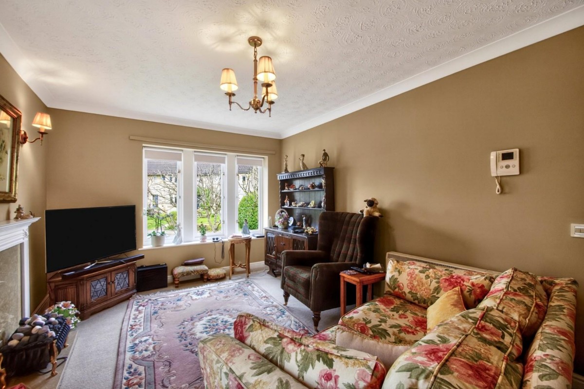 Oak Tree Lodge, Harlow Manor Park