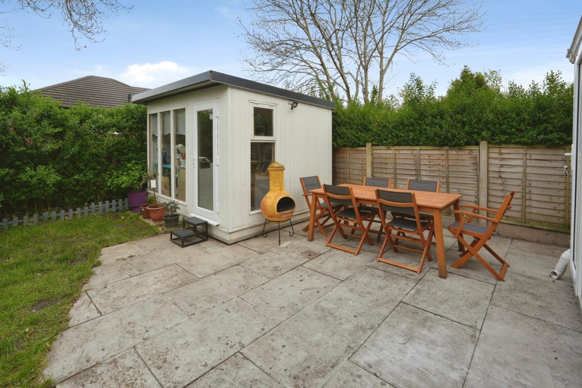 Benchill Road, Manchester