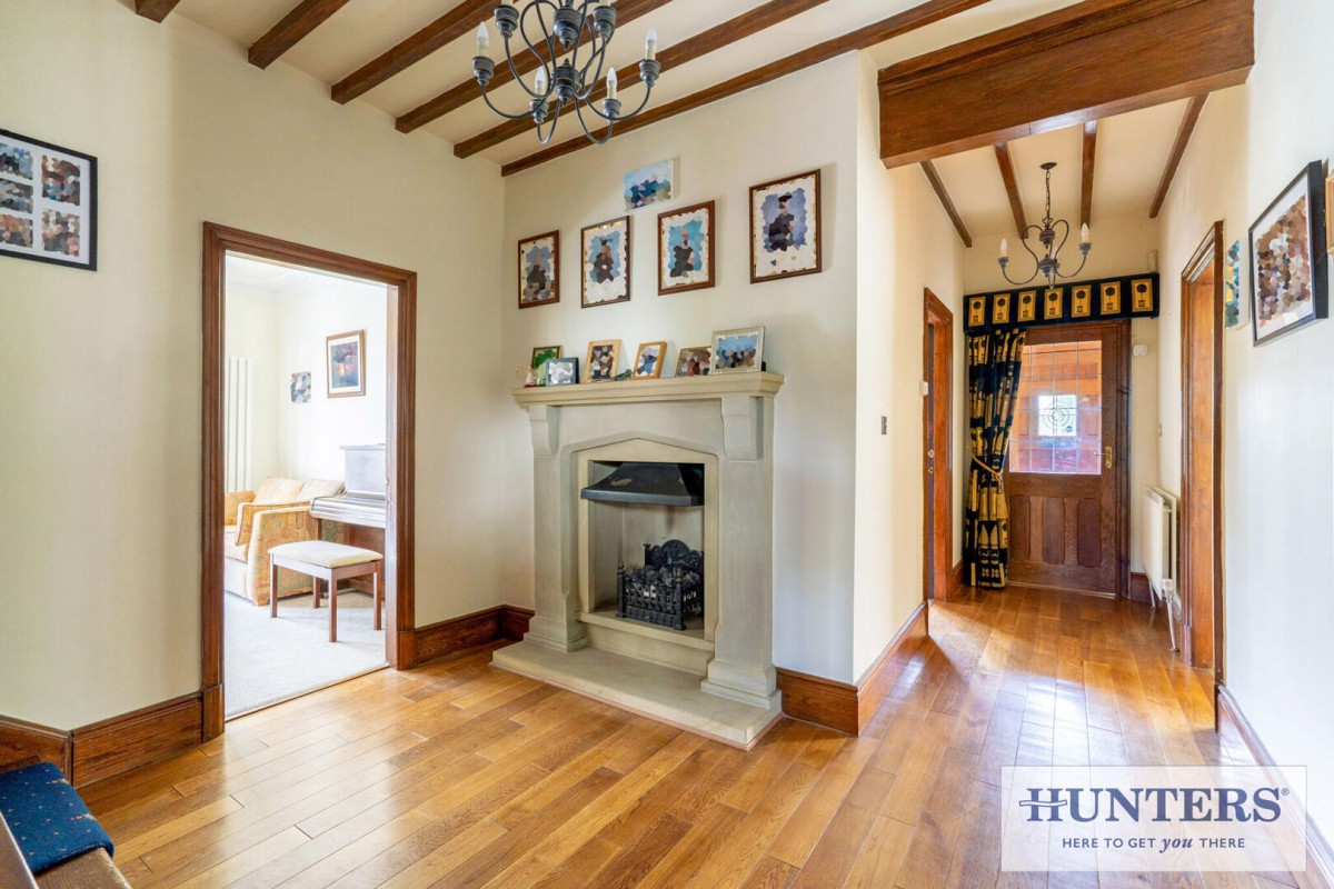 Esholt Avenue, Guiseley, Leeds