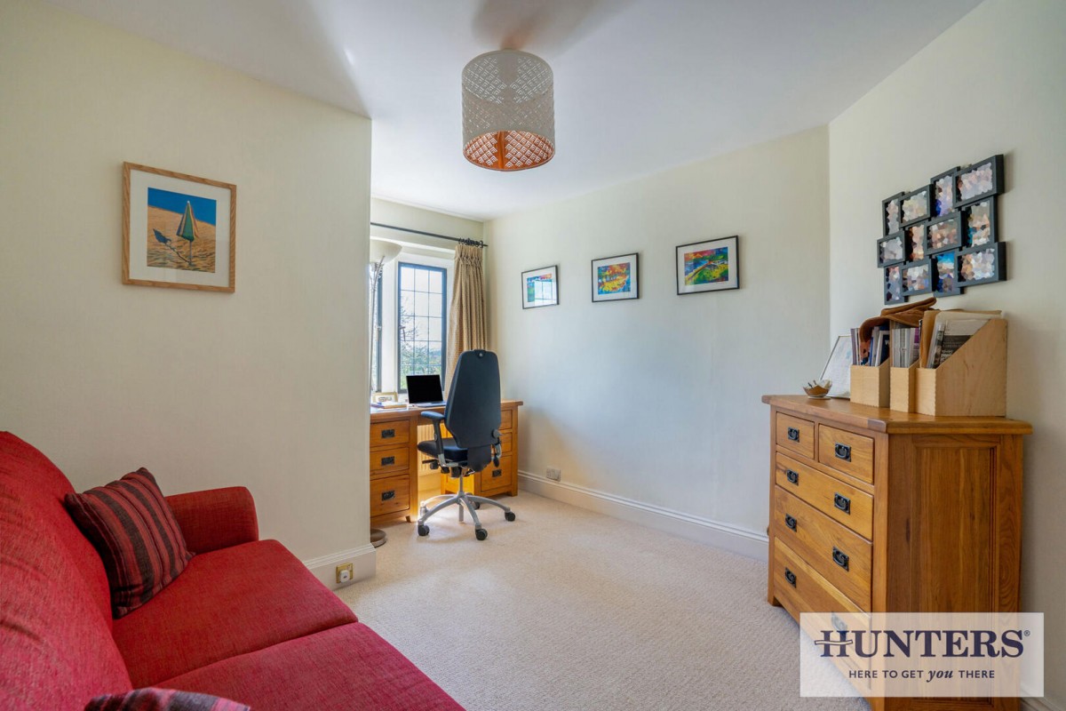 Esholt Avenue, Guiseley, Leeds