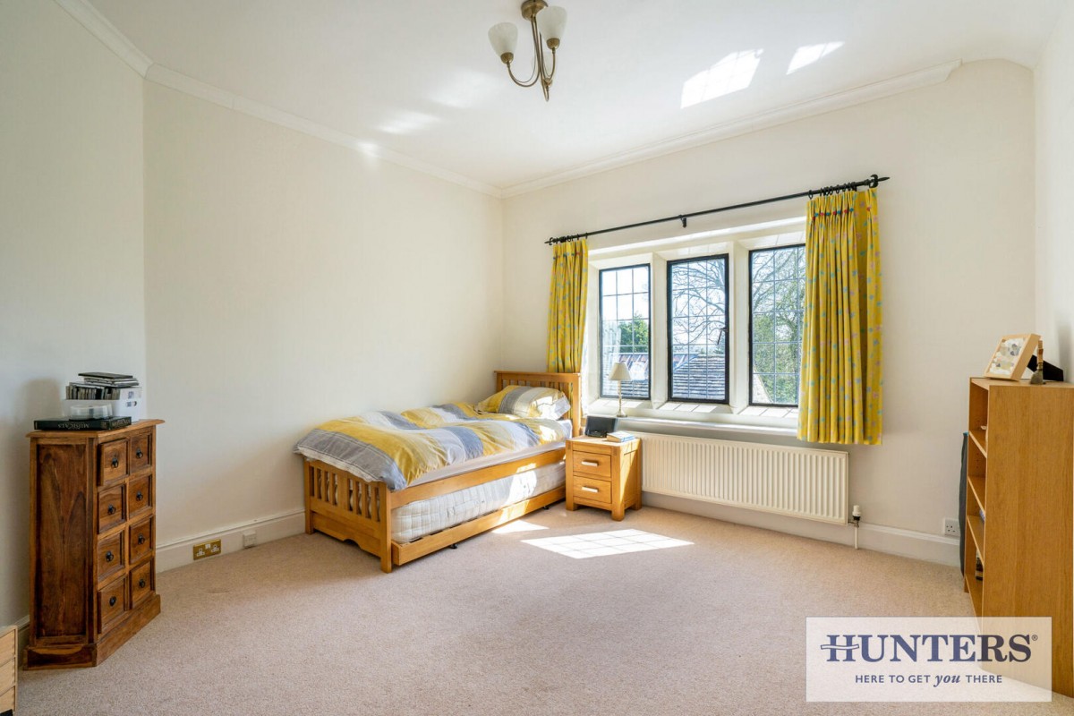 Esholt Avenue, Guiseley, Leeds