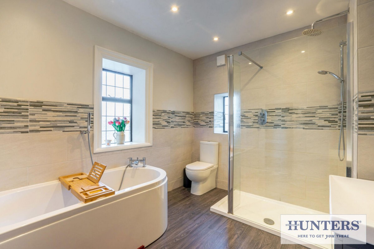 Esholt Avenue, Guiseley, Leeds