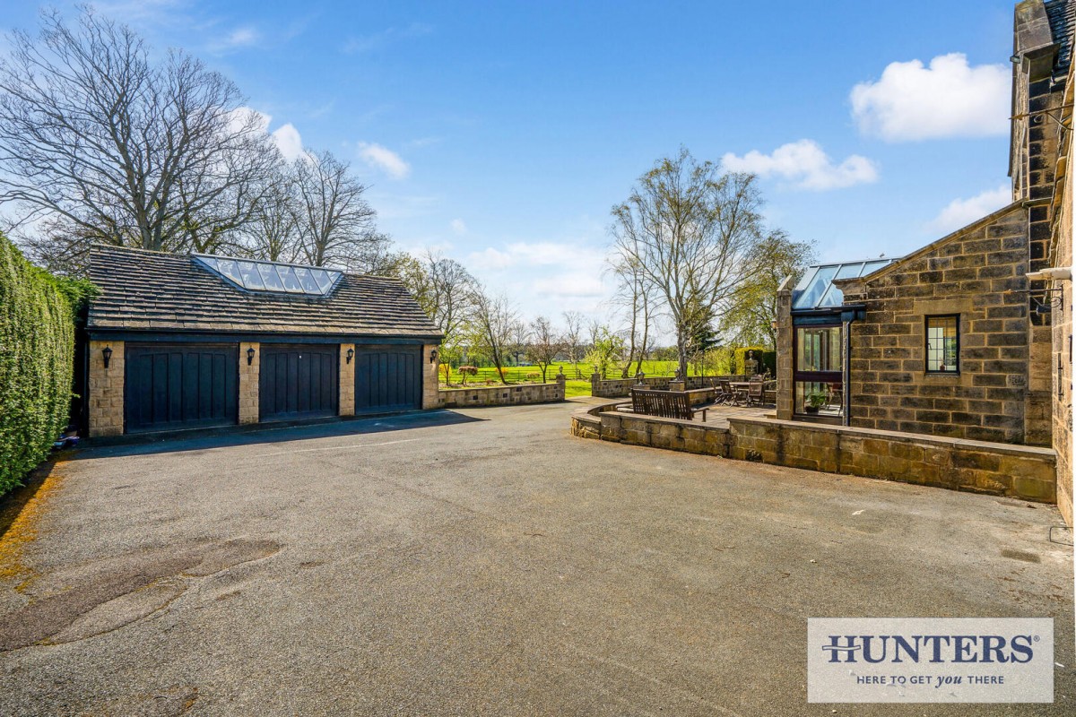 Esholt Avenue, Guiseley, Leeds