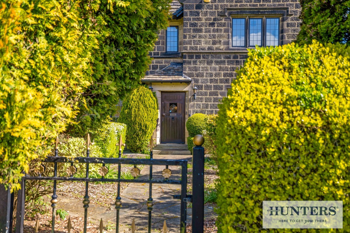 Esholt Avenue, Guiseley, Leeds