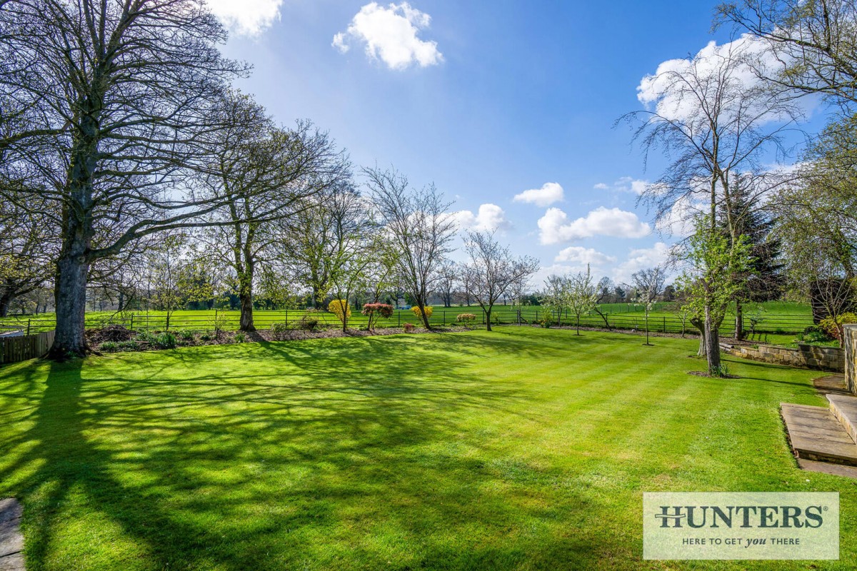 Esholt Avenue, Guiseley, Leeds