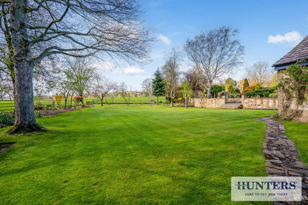 Esholt Avenue, Guiseley, Leeds