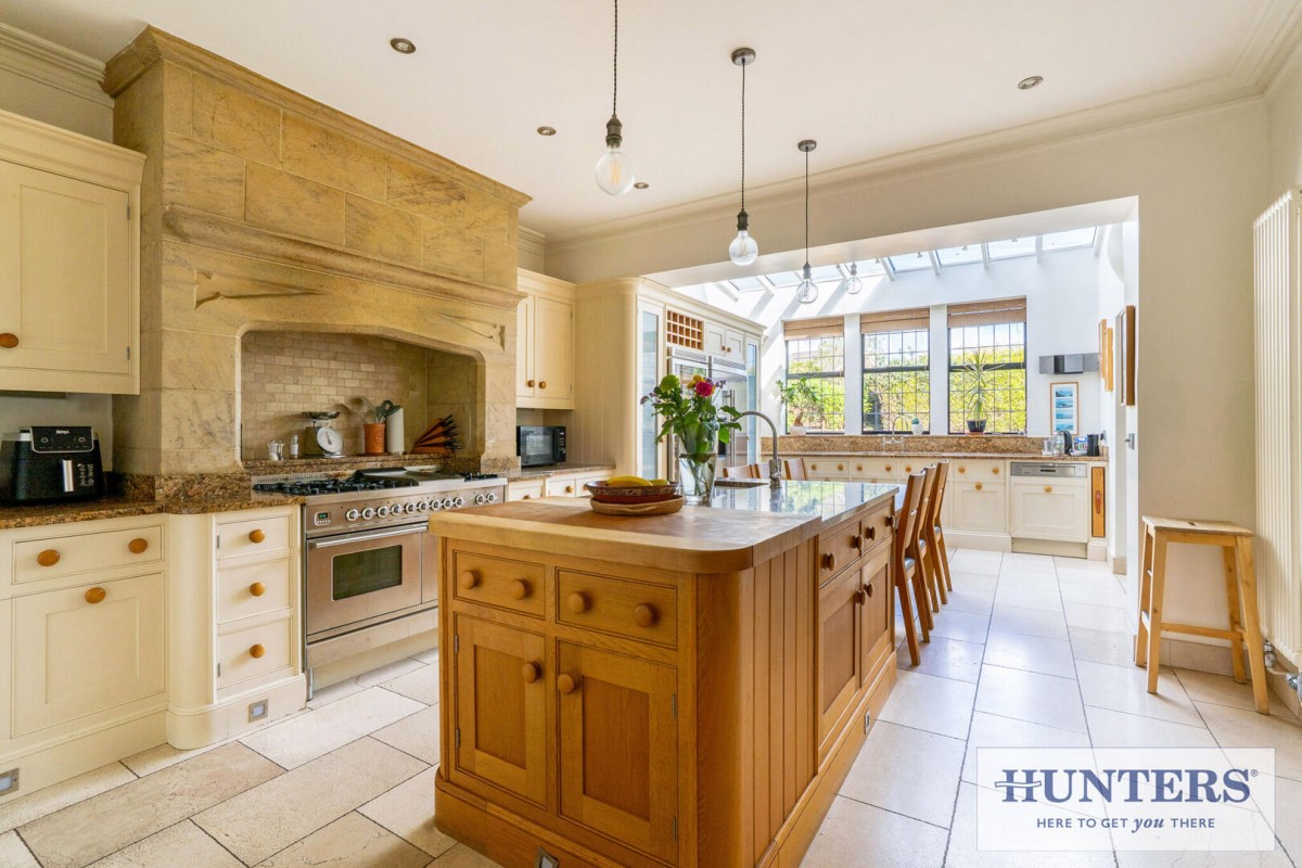 Esholt Avenue, Guiseley, Leeds