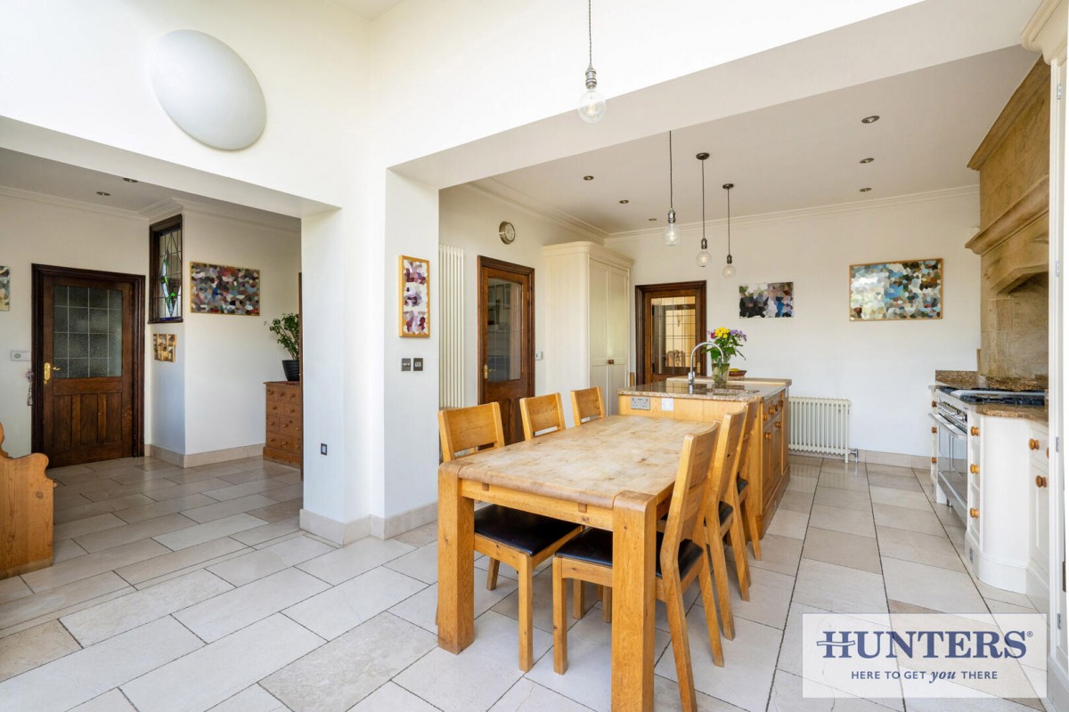 Esholt Avenue, Guiseley, Leeds