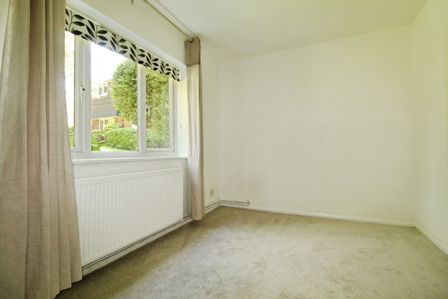 1 bedroom Flat for sale in Horseshoe Court, Stanstead Abbotts