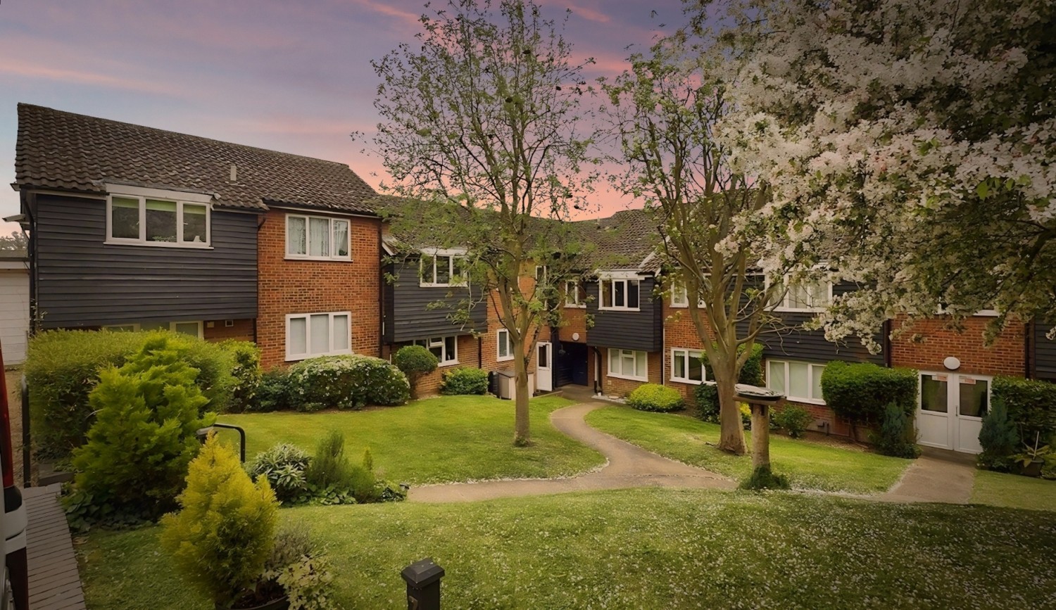 1 bedroom Flat for sale in Horseshoe Court, Stanstead Abbotts